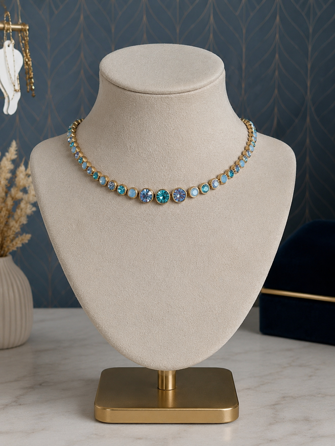 Collier evana