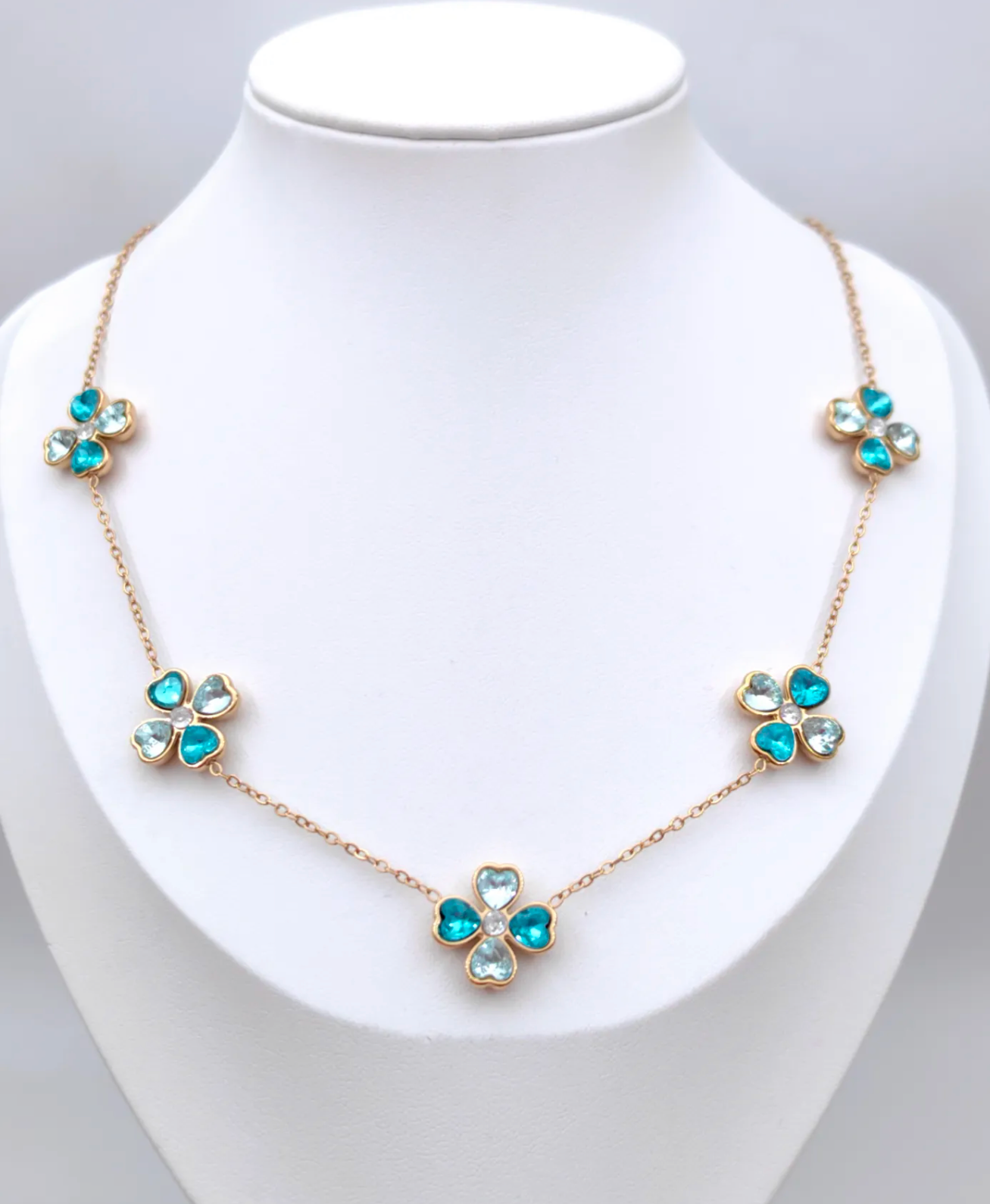 Collier Nubia