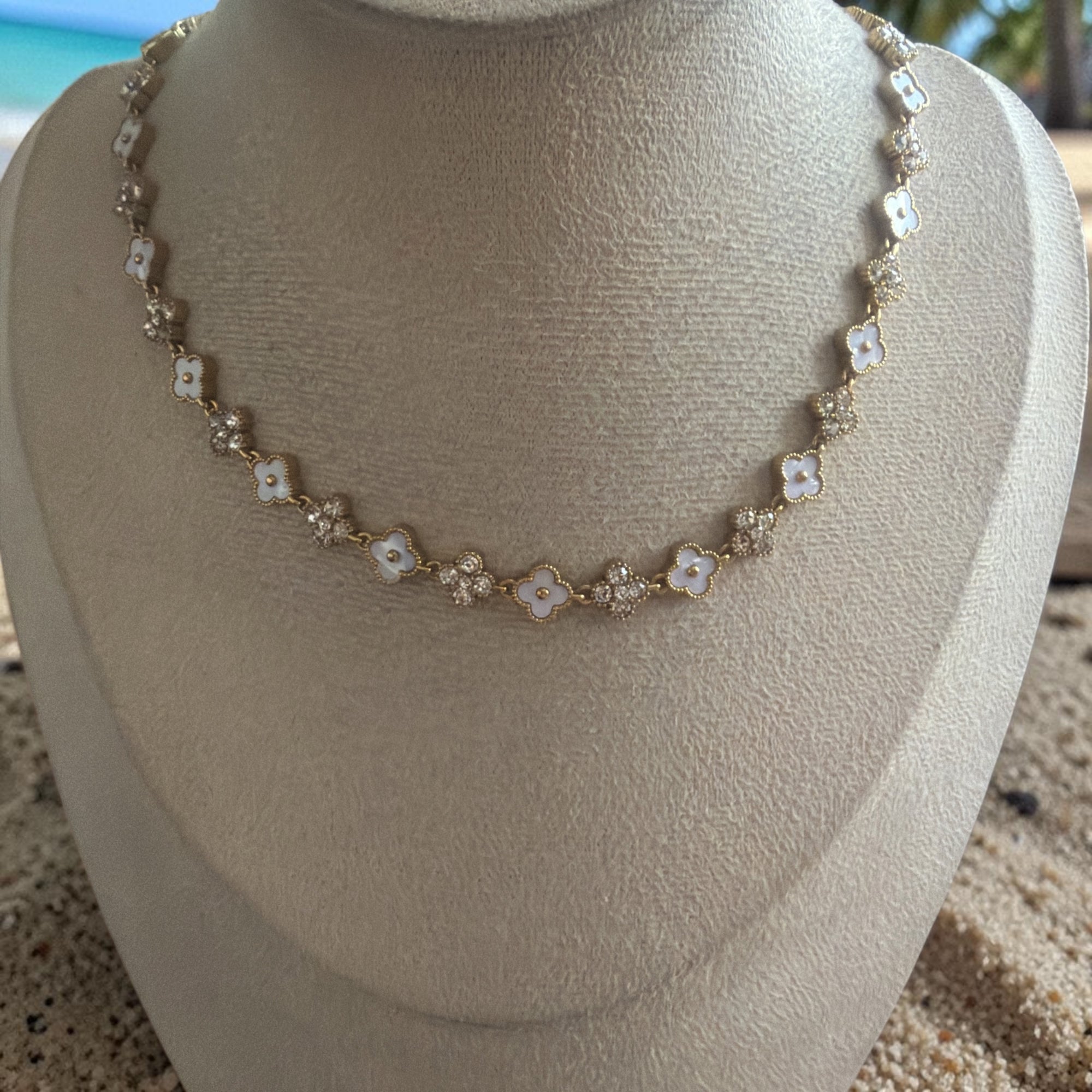 Collier Inaya