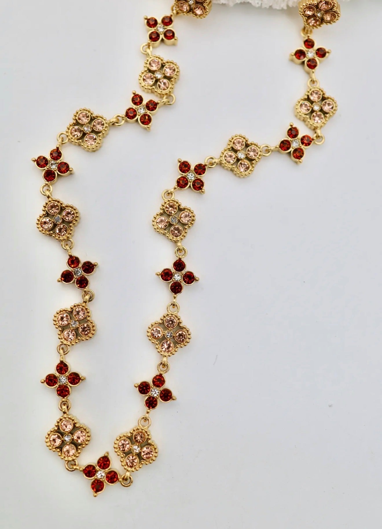Collier Leila