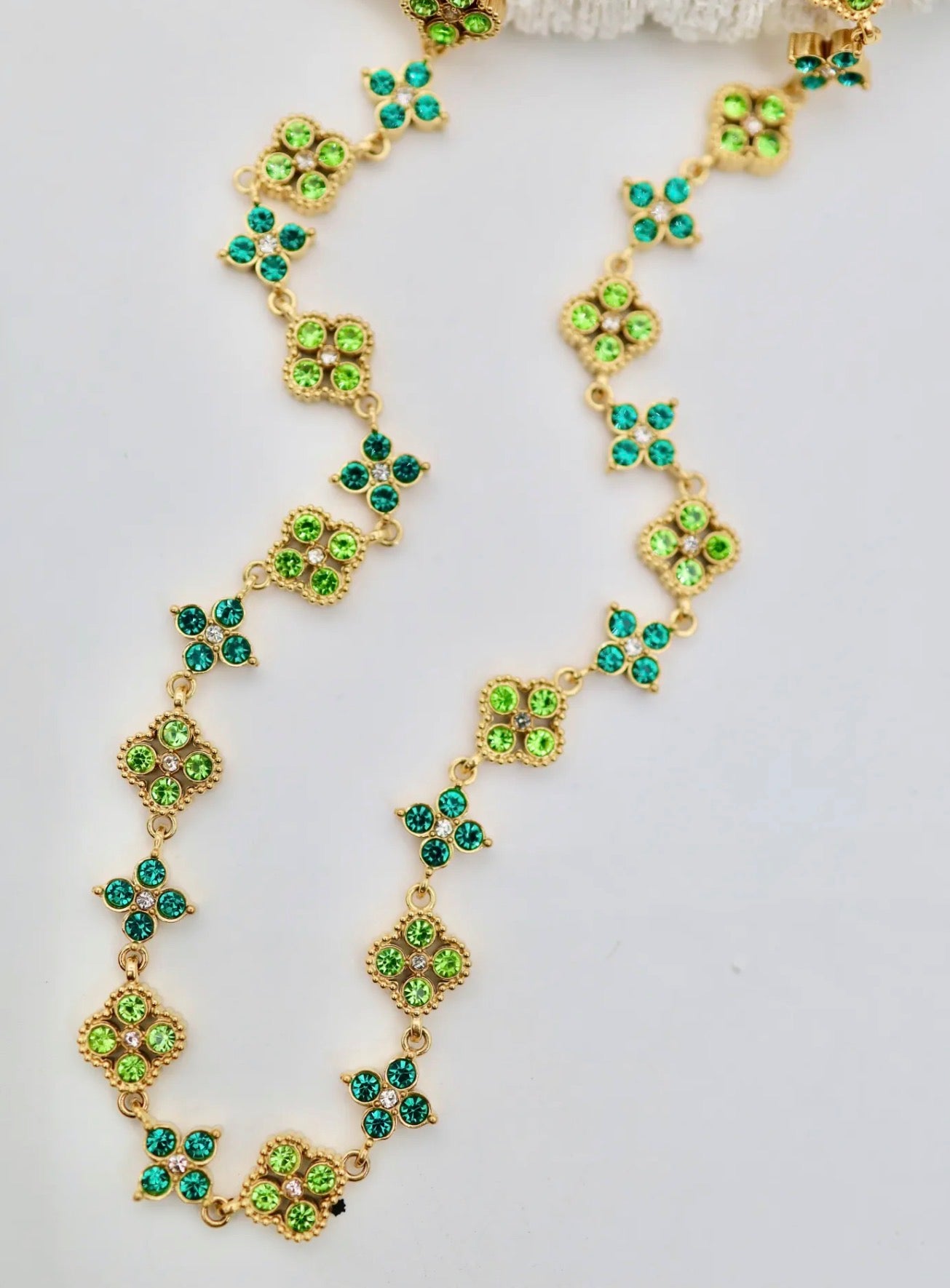 Collier Leila