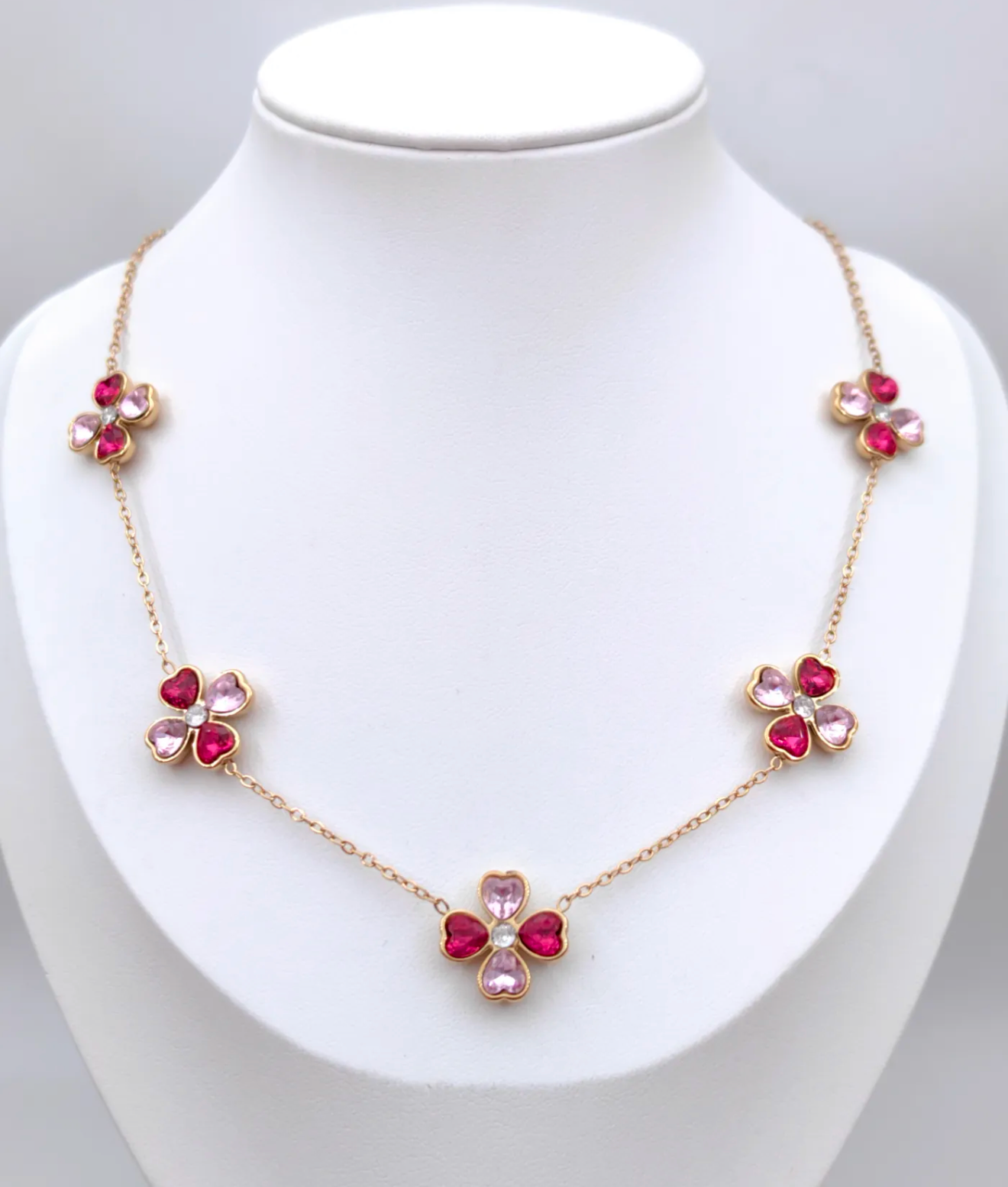 Collier Nubia