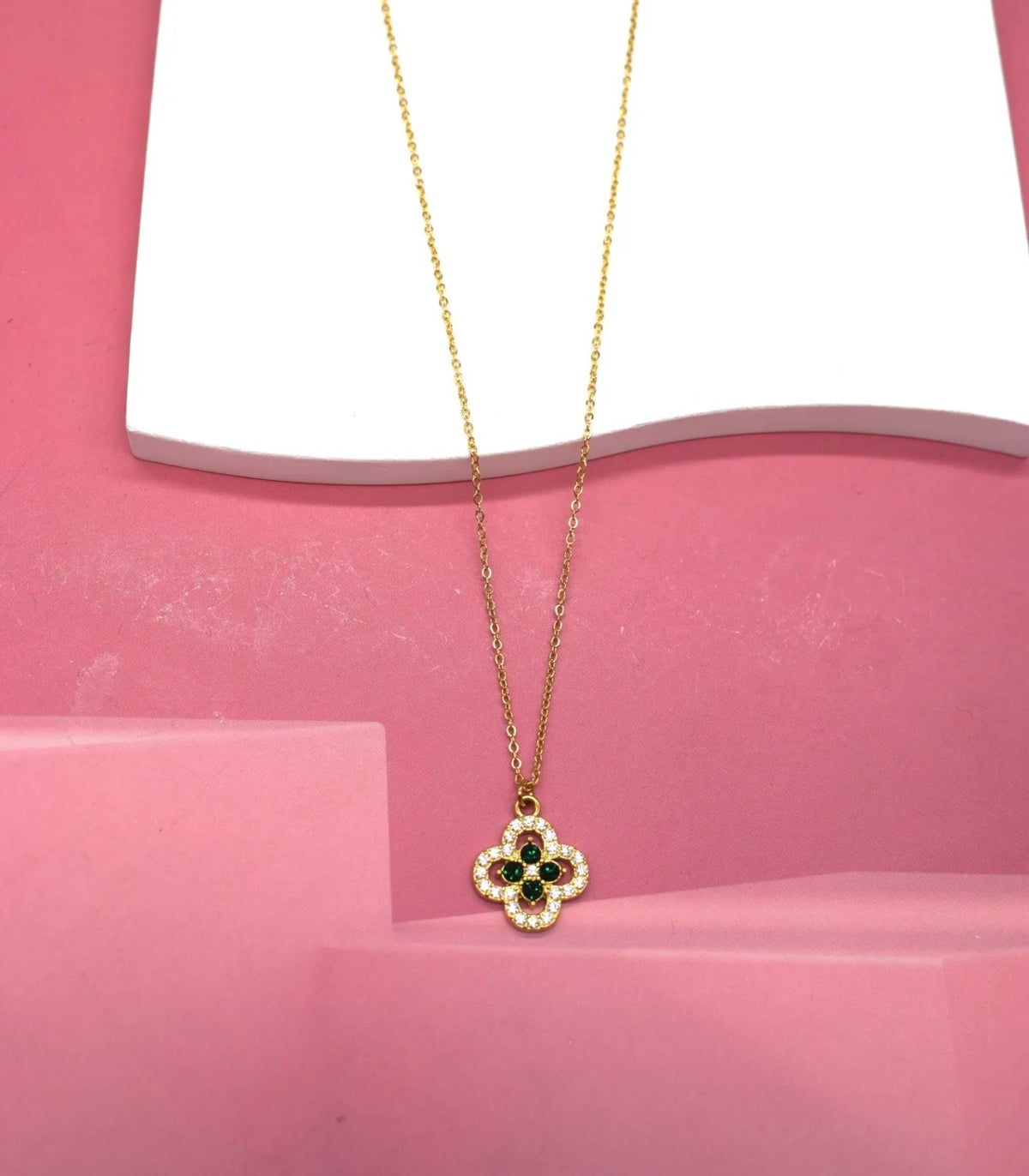 Collier  elly