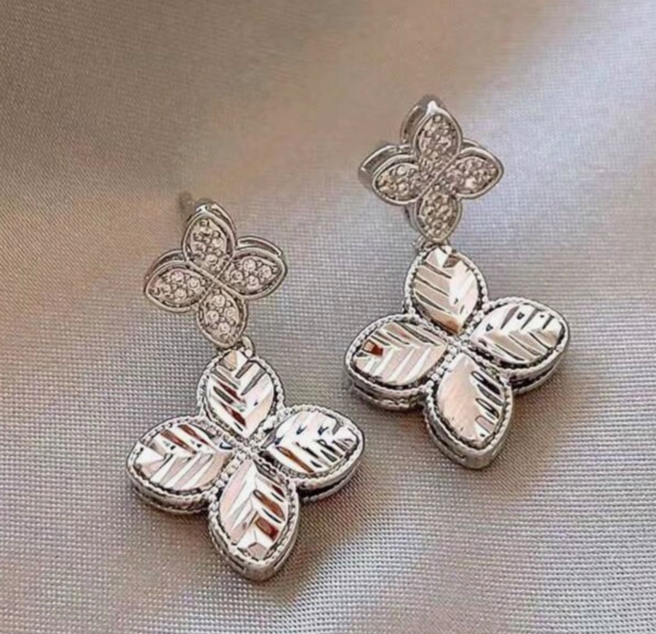 Boucles d’oreilles alba
