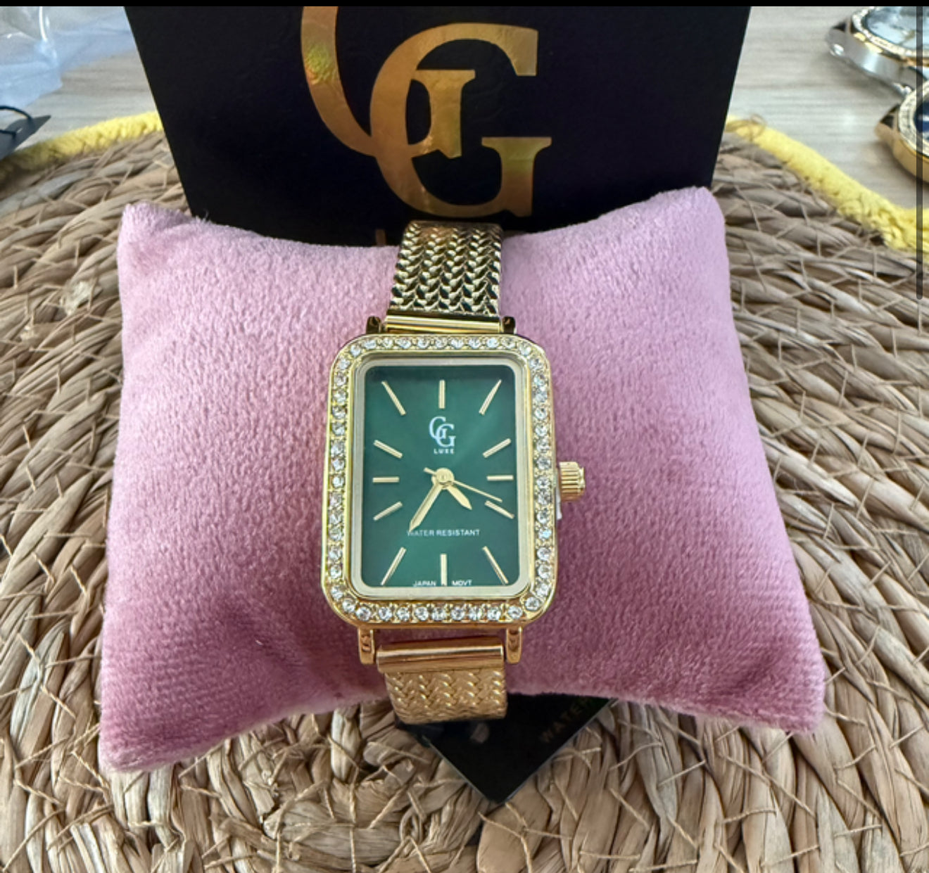 Montre Belinda