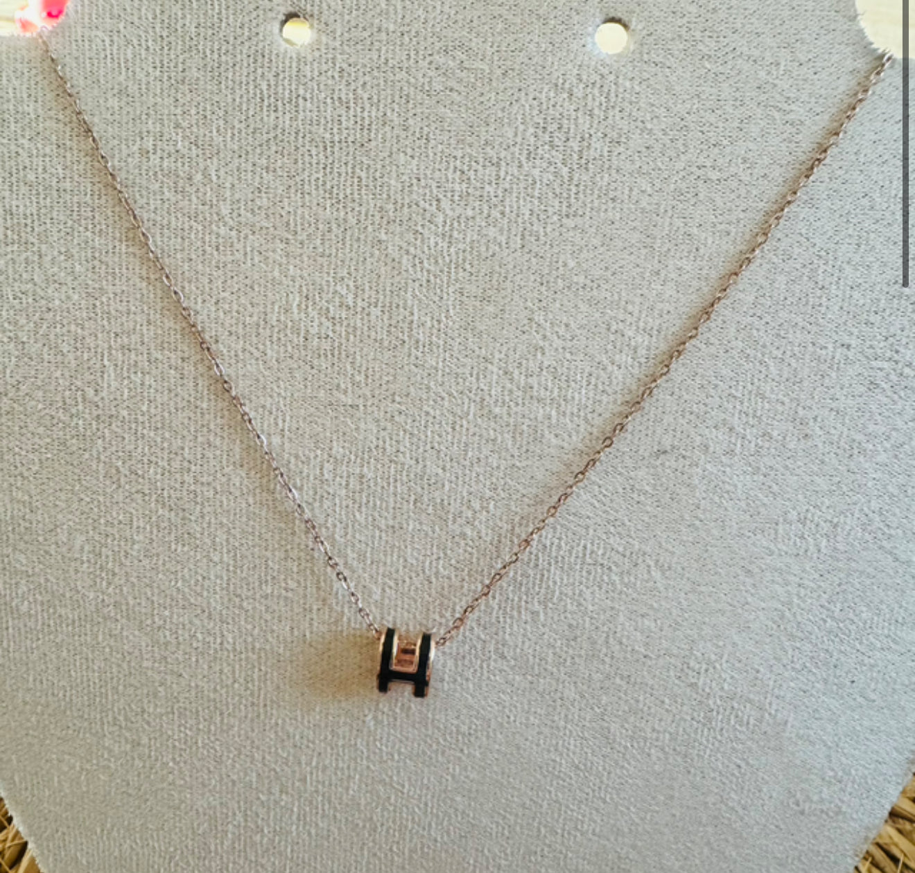 Collier Hanna