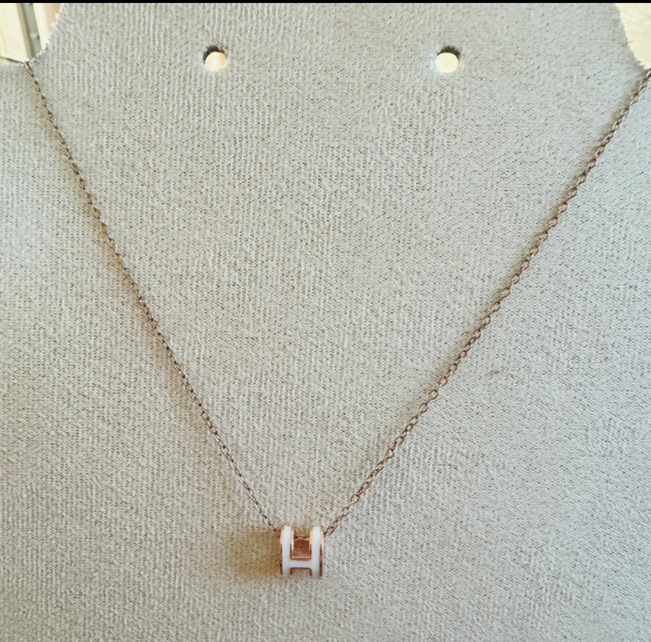 Collier Hanna