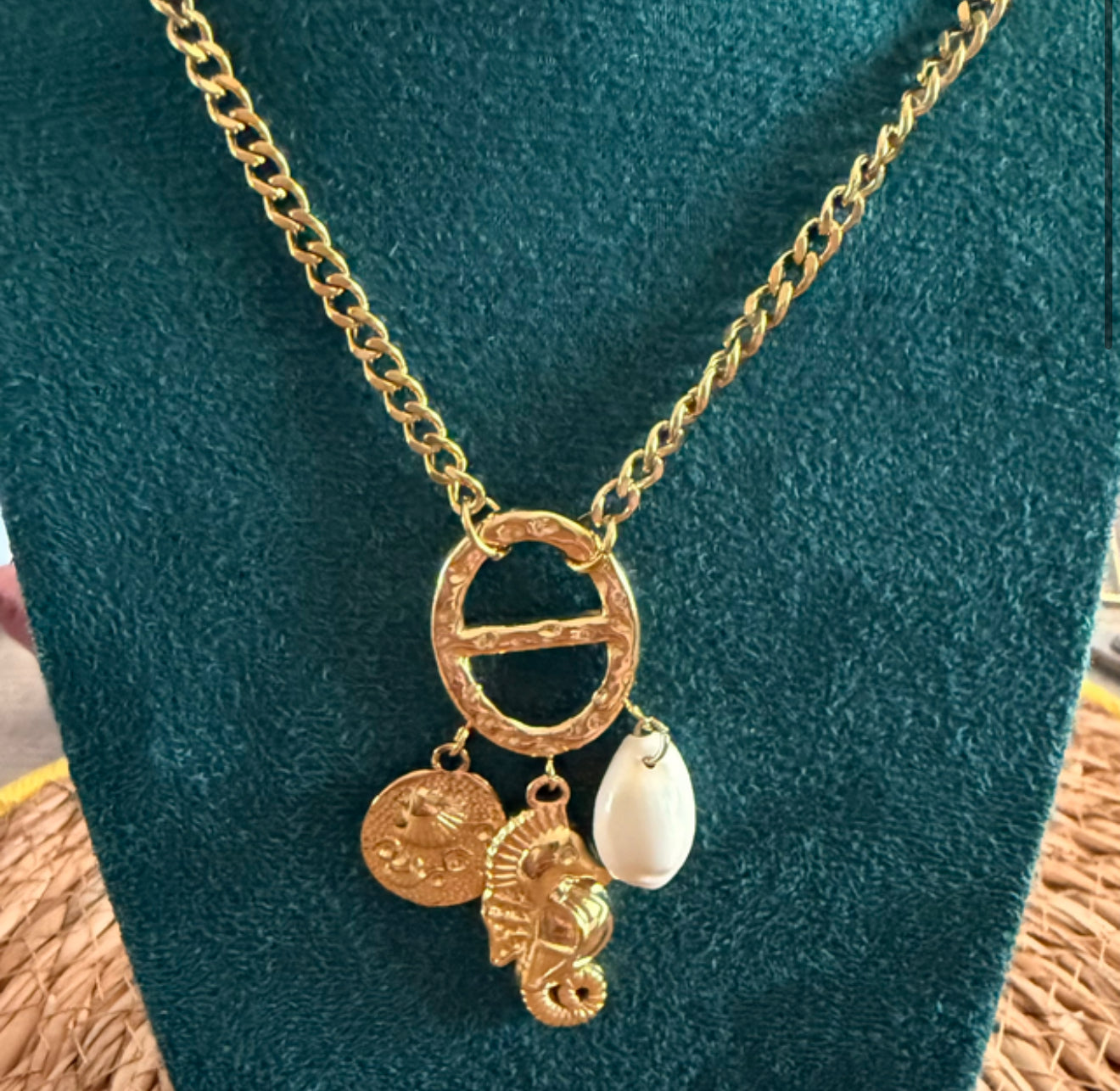 Collier Jadou