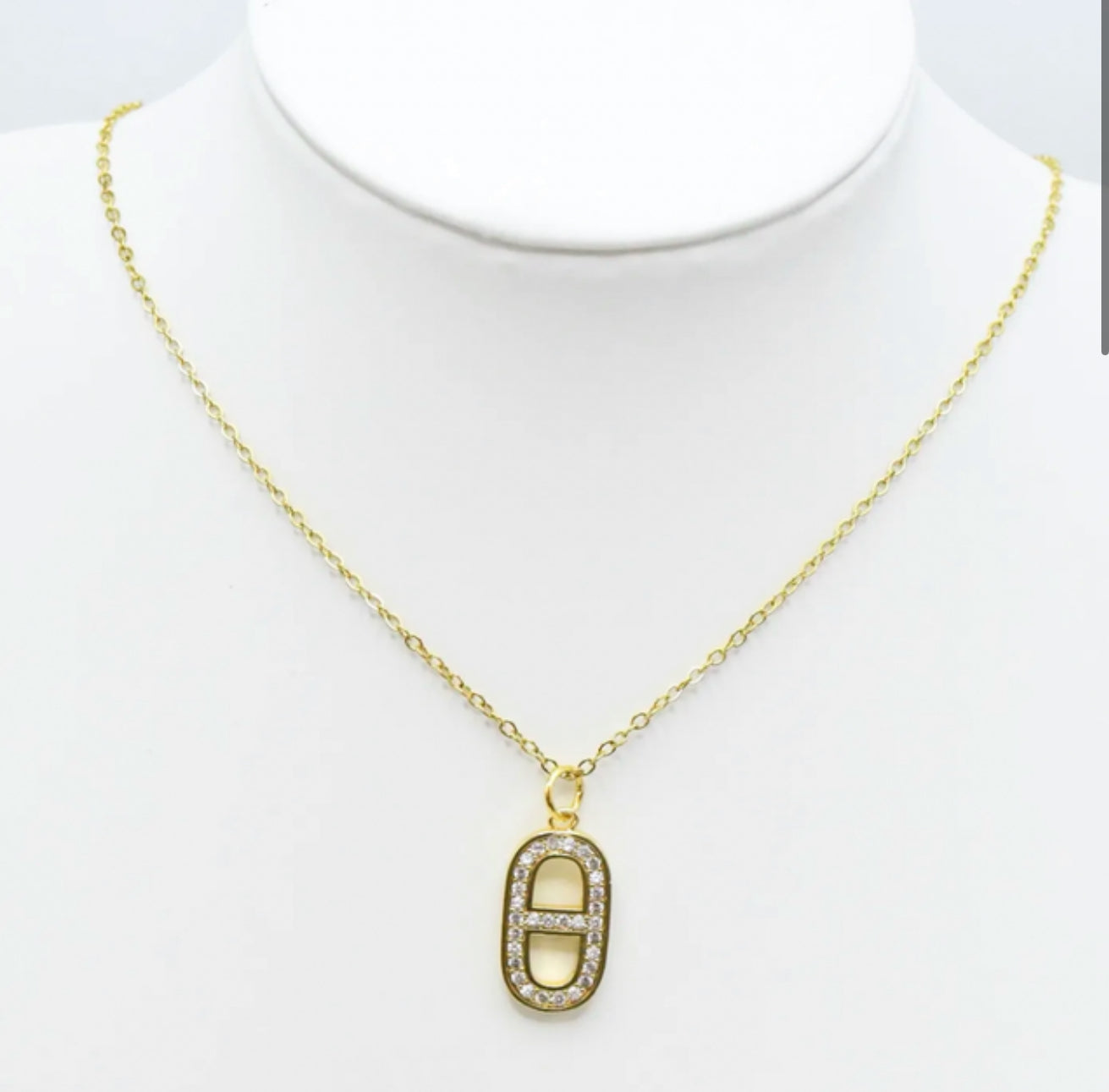 Collier june